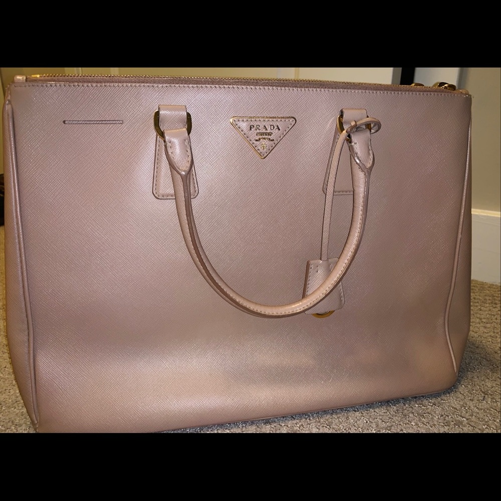 Prada Saffiano Lux Medium